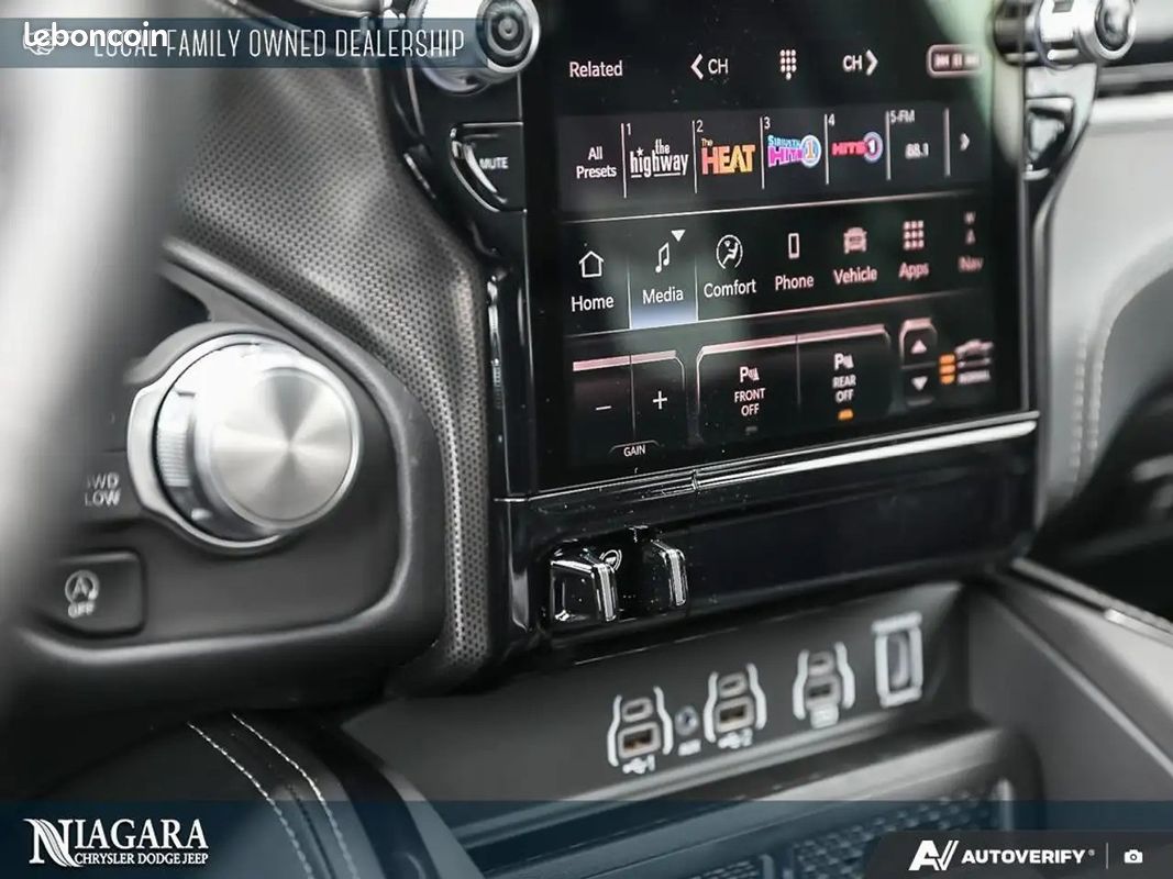 Dodge RAM 1500 Limited 5.7 HEMI V8 4x4 Crew Cab – Night Edition – Neuf 2026 - TVA récupérable (image 22)