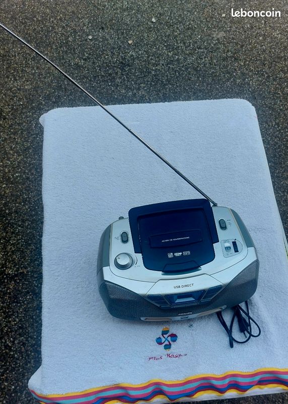 Chaîne portable PHILIPS AZ1830 – RADIO FM/MW + LECTEUR CD/MP3 + USB DIRECT – TÉLÉCOMMANDE – TRÈS BON ÉTAT (image 3)