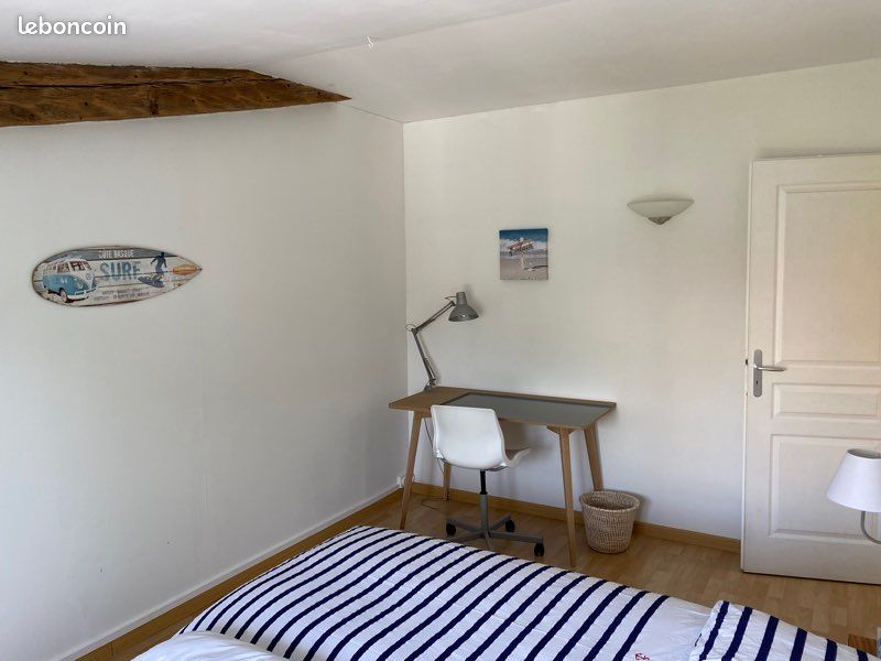 Location maison de pays rénovée tout confort Chéray Ile d'Oléron gite 12 personnes (image 10)