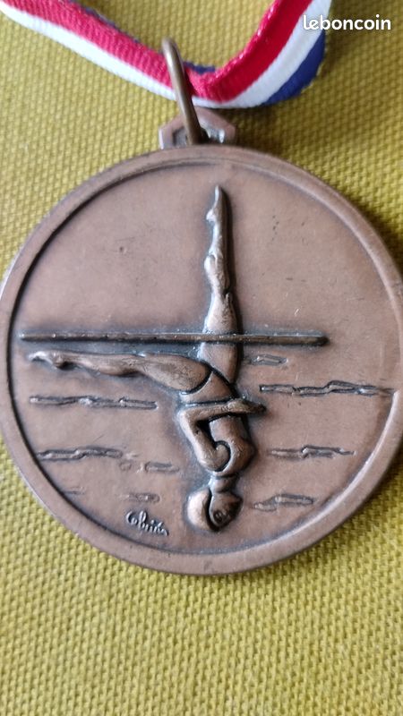 Ancienne Médaille Natation En Bronze – 1947 – Originale