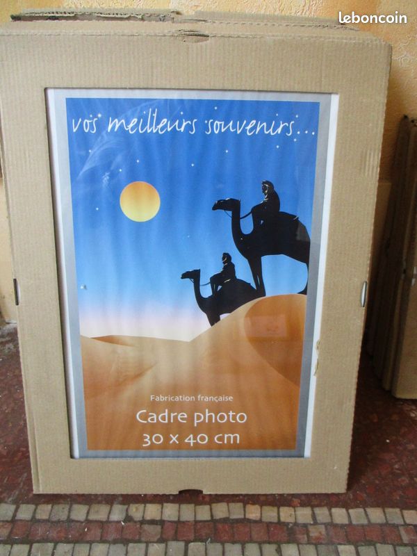 Sous verre 30 cm x 40 cm / Neuf (image 1)