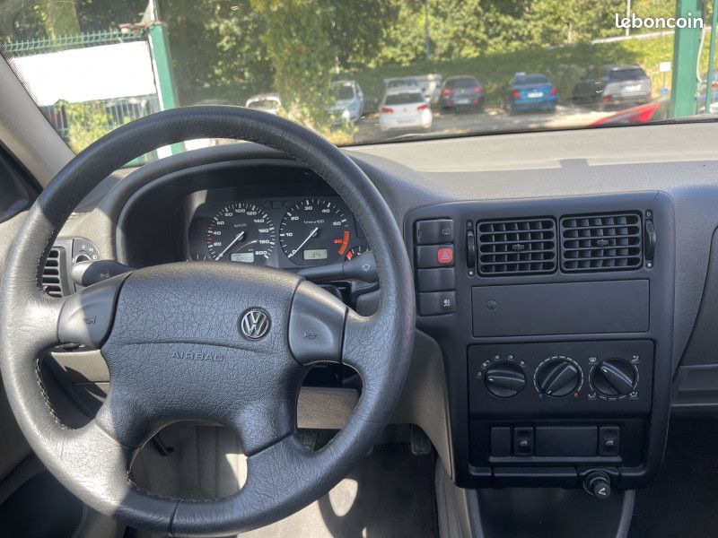 Volkswagen POLO 1.6 75CH CARAT 5P (image 8)