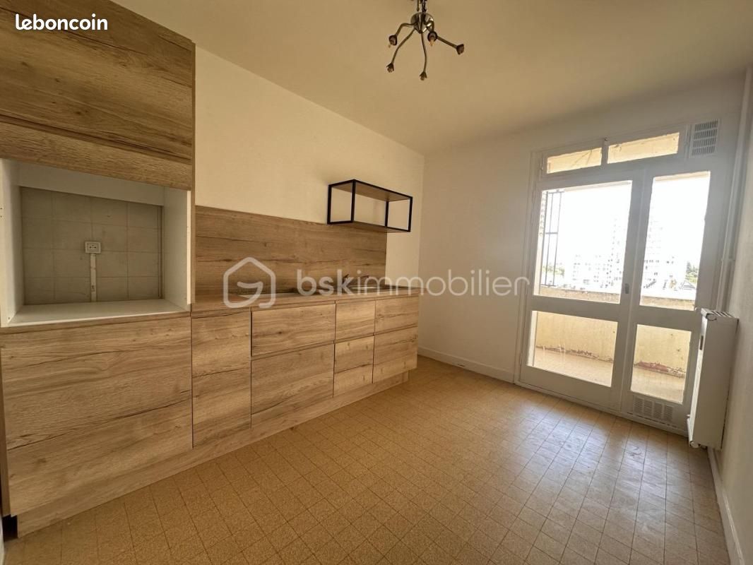 Appartement 4 pièces 72 m² · à Valence · 72 m² · 900 €/mois