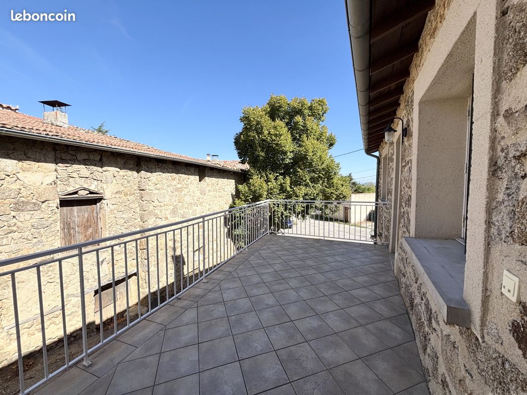 Maison 4 pièces 99 m² · à Saint-Romain-de-Lerps · 99 m² · 670 €/mois