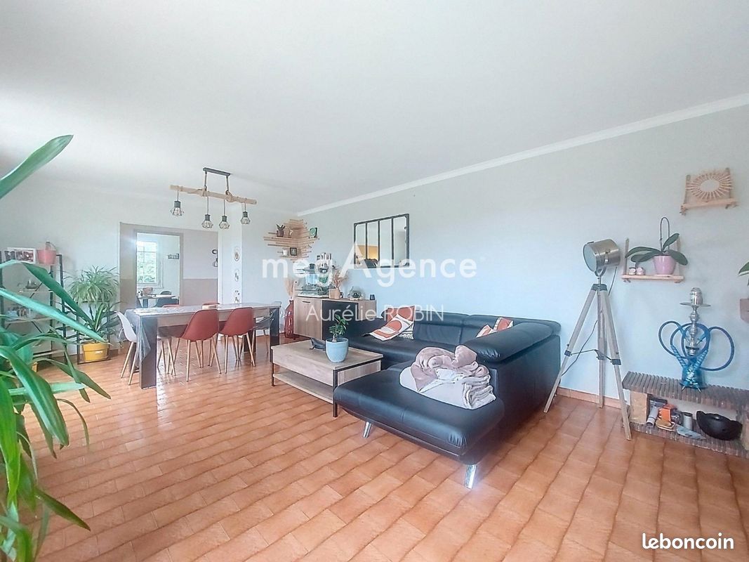 Maison 6 pièces 111 m² · à Thouars · 111 m² · 164 000 €