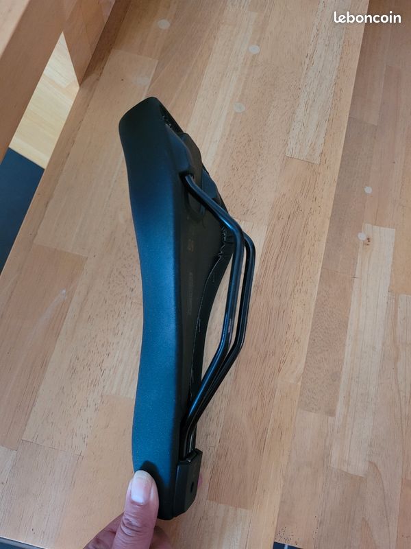 Selle de vélo Xiaomi Memory Foam – Très bon état (image 5)