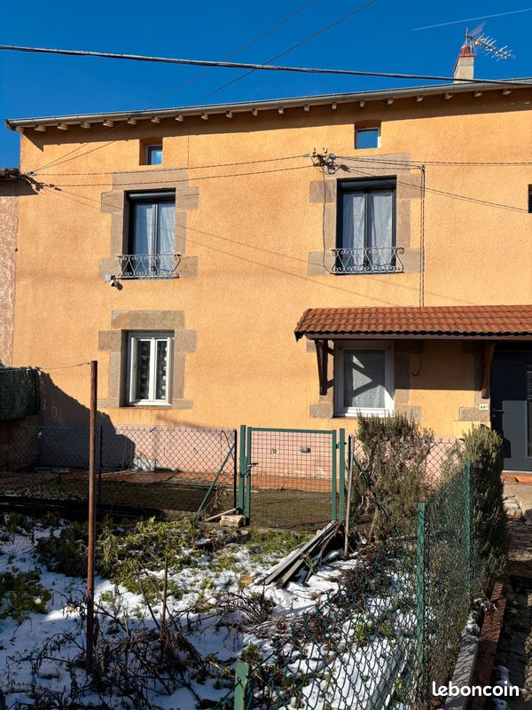 Maison 6 pièces 115 m² · à Unieux · 115 m² · 120 000 €