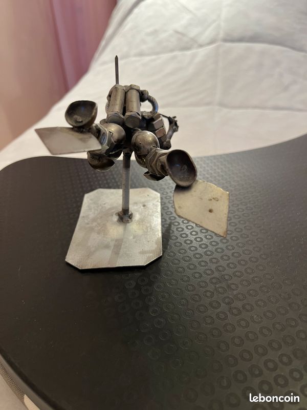 Statue de plongeur en acier (image 4)