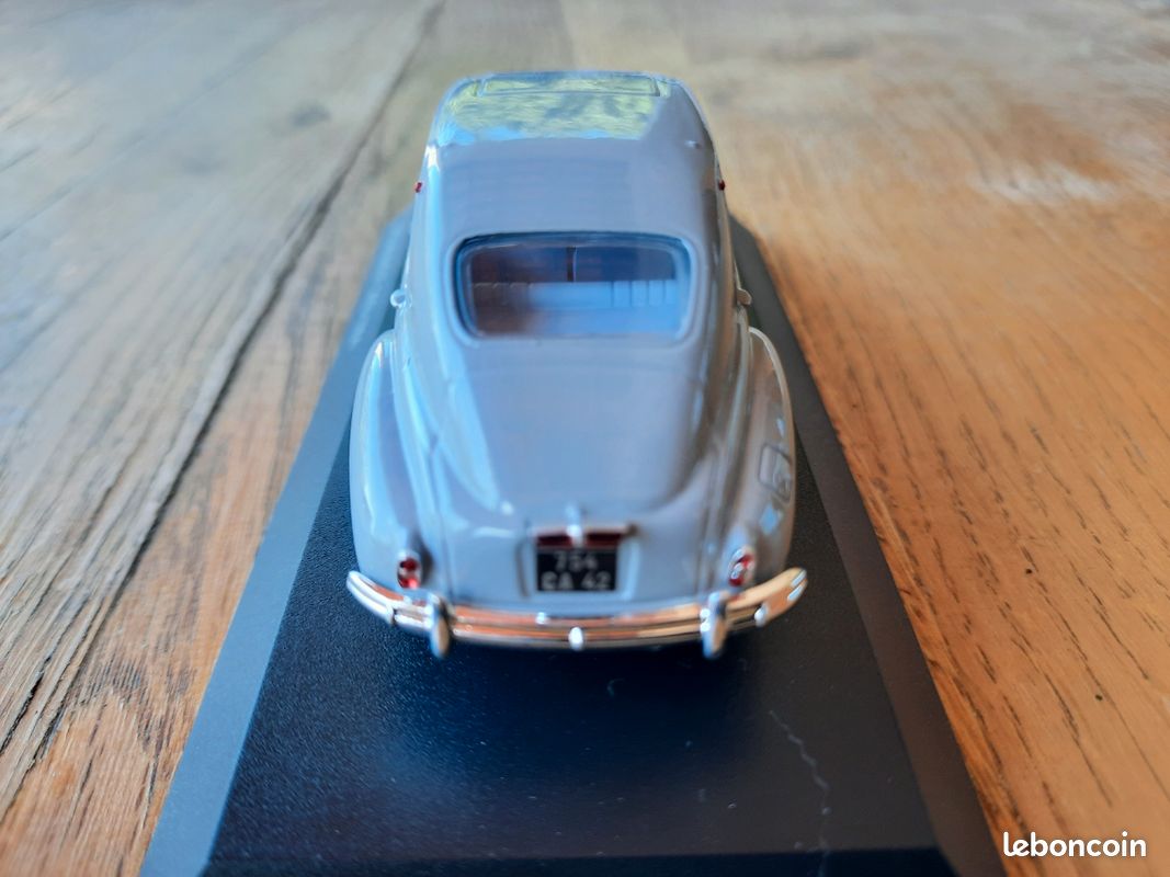 Miniature Minialuxe Peugeot 203 - Échelle 1/43 - Métal - Neuf