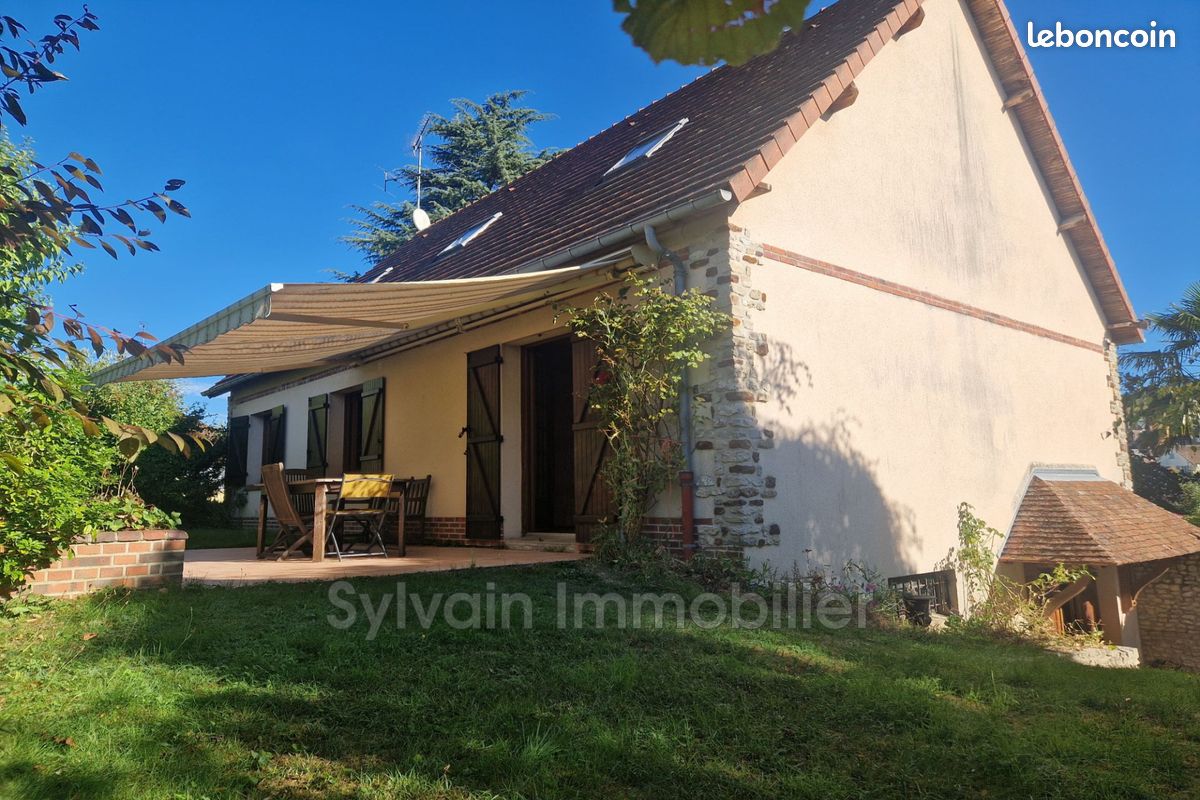 Maison 7 pièces 138 m² · à Lachapelle-aux-Pots · 138 m² · 240 000 €