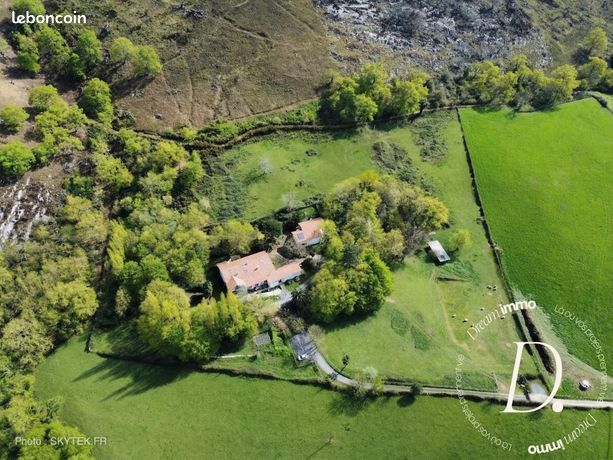 Propriété 7 pièces 380 m²
