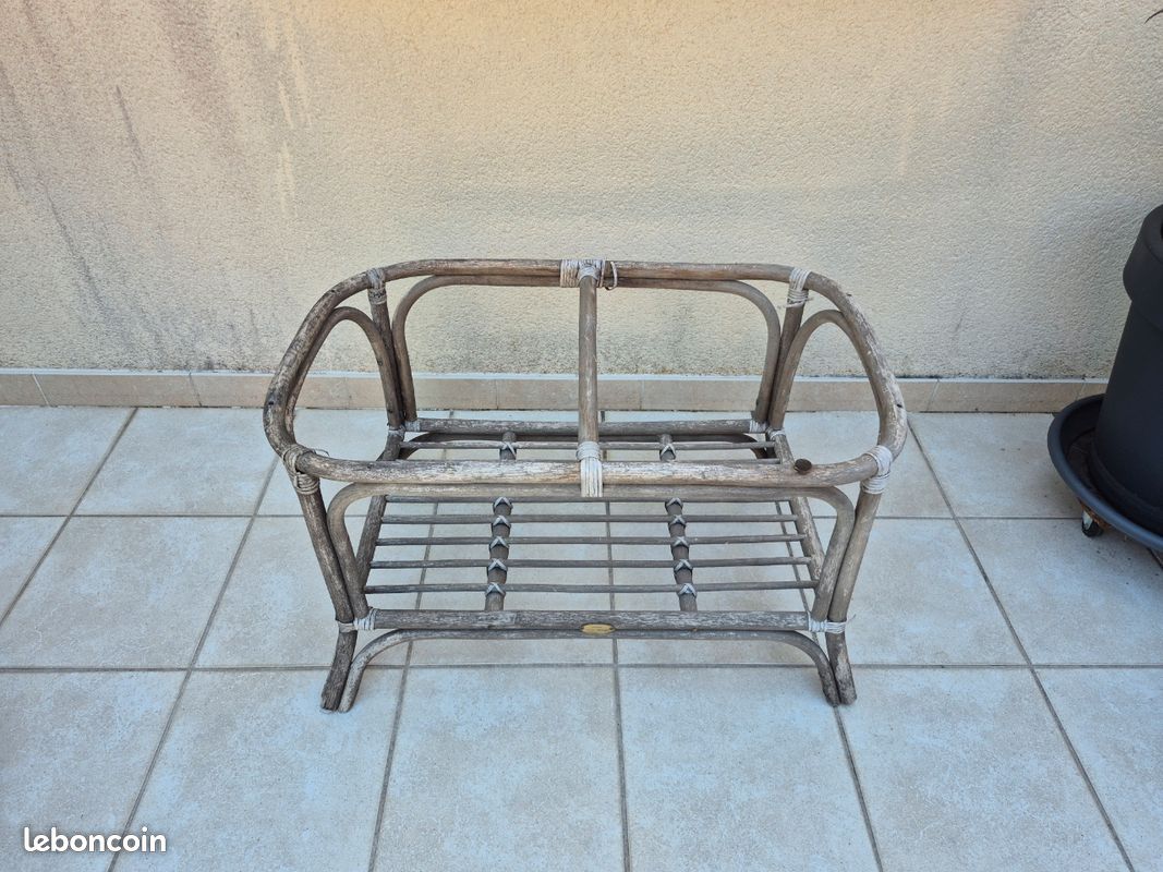 Table basse en rotin à restaurer (image 1)