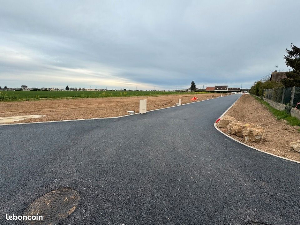 Terrain 600 m² · à Dreux · 79 900 €