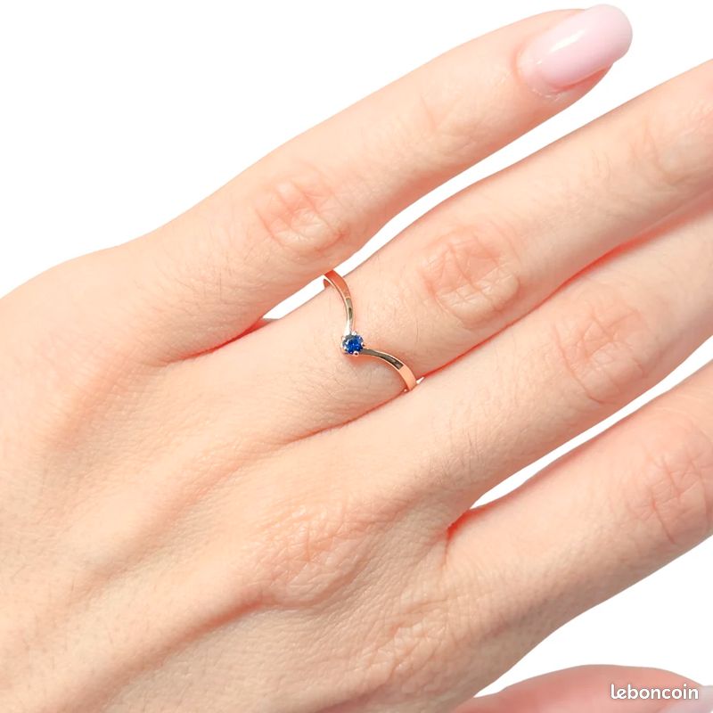 Bague V - Or Jaune 750 & Saphir (image 1)