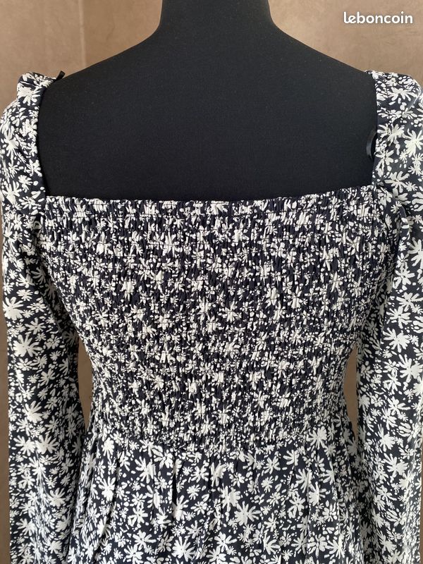 Robe D'Été Noire Fleurie JENNYFER Taille 38 - Occasion Très Bon État