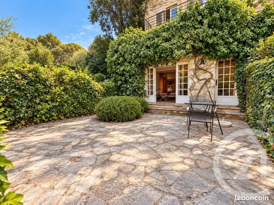 Appartement 1 pièce 42 m² · à Vence · 42 m² · 189 000 €