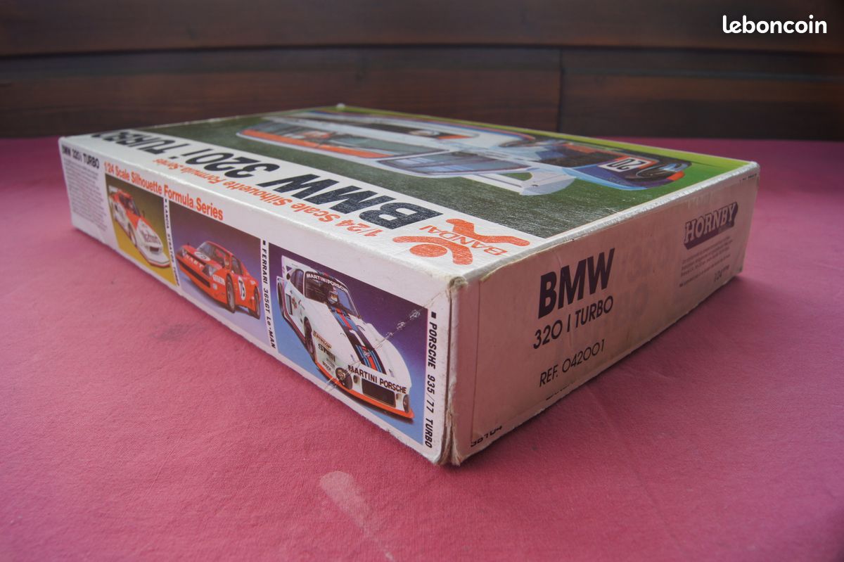 Maquette auto modèle réduit BANDAI 1/24 BMW 320i Turbo - Modélisme