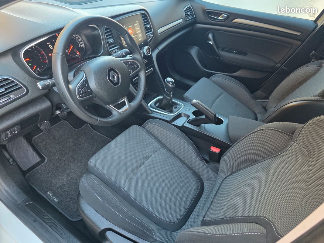 ✅renault megane iv blue dci 115 ch AFFAIRE⏩️ FULL LED (image 9)