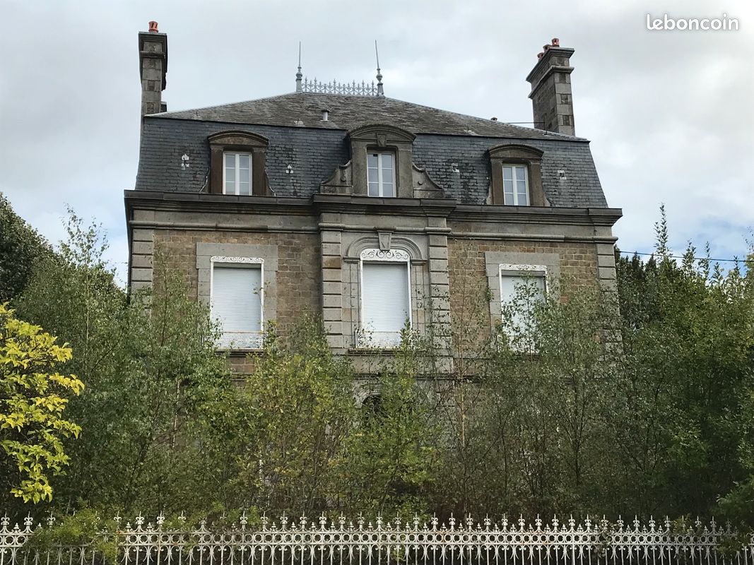 Maison 10 pièces 300 m² · à La Ferté Macé · 300 m² · 175 000 €
