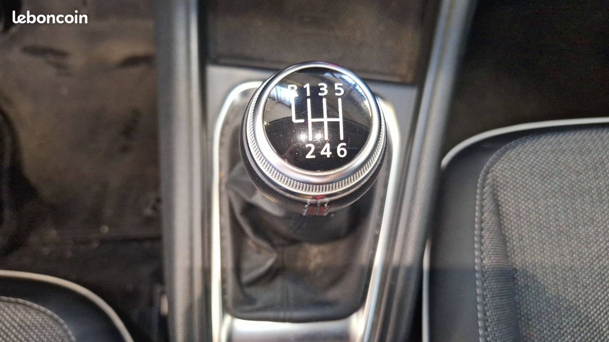Renault captur tce 100 gpl intens (image 16)