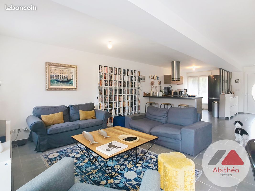 Appartement 5 pièces 132 m² · à Buchères · 132 m² · 213 000 €