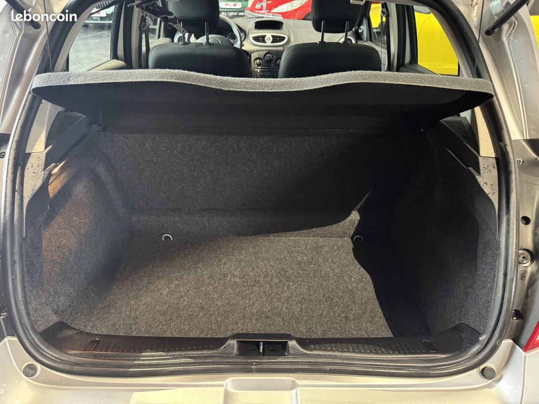 Renault CLIO III 1.2 16V 75CH 5P 30 800 KM 1 ERE MAIN PLB AUTO (image 16)