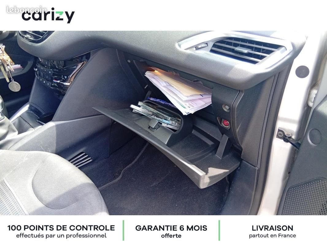 Peugeot 208 1.2 VTi 82ch BVM5 Allure (image 23)