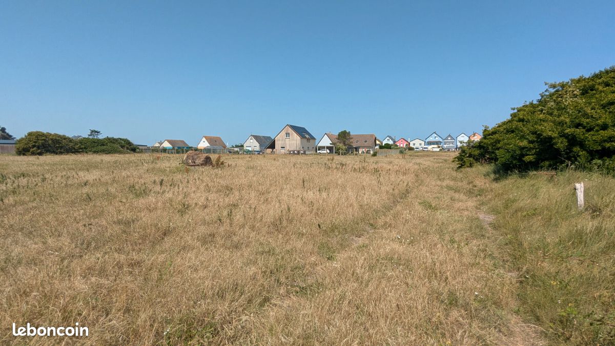 Terrain 4961 m² SAINTE MERE EGLISE · à Sainte-Mère-Église · 23 900 €