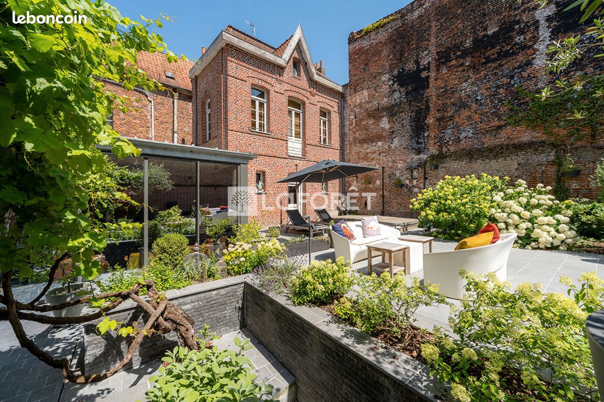 Maison 11 pièces 342 m² · à Douai · 342 m² · 575 000 €