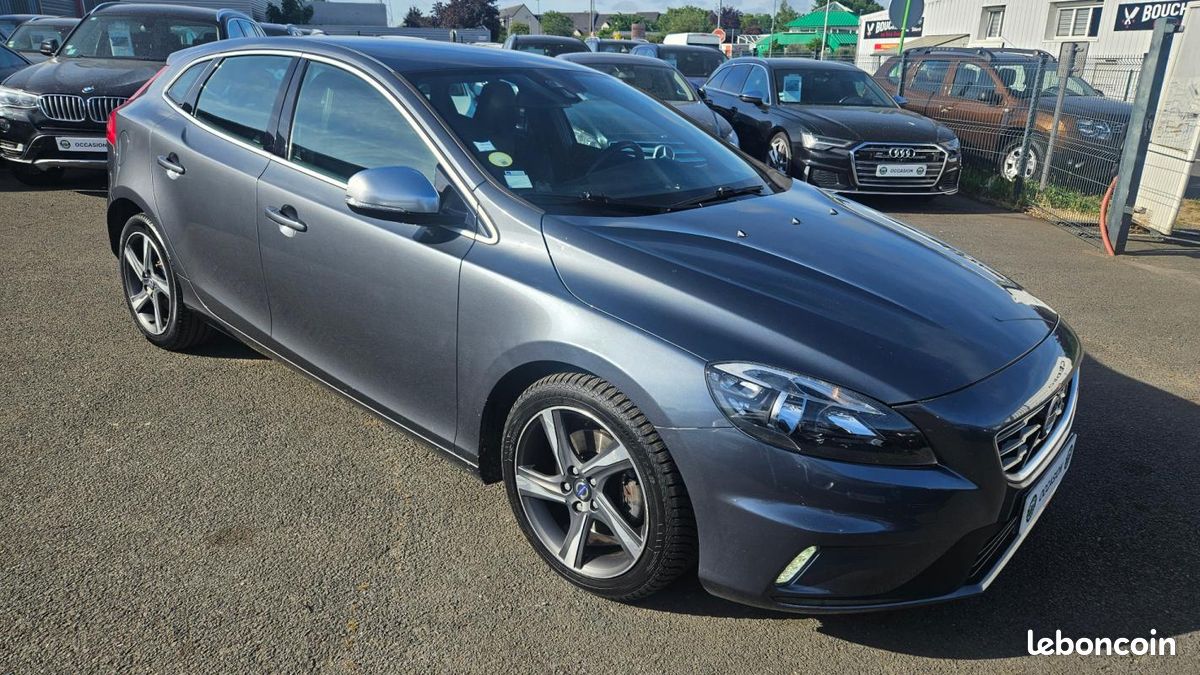 Volvo V40 D2 115 R-Design Powershift A (image 3)