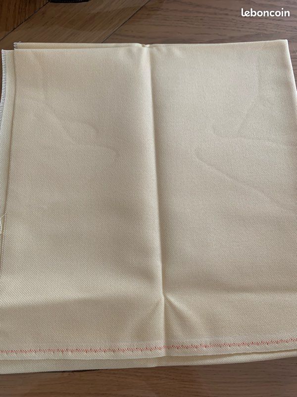 Toile Lugana jaune clair (image 1)
