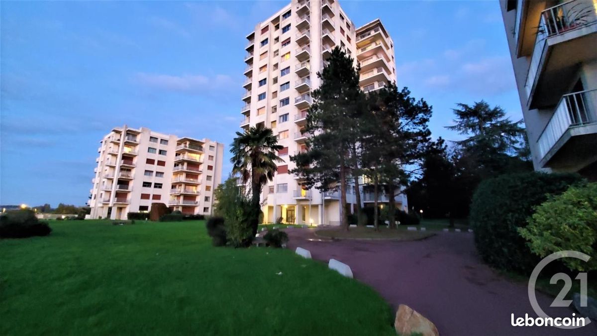 Appartement 4 pièces 118 m² · à Saint-Sébastien-sur-Loire · 118 m² · 1 181 €/mois