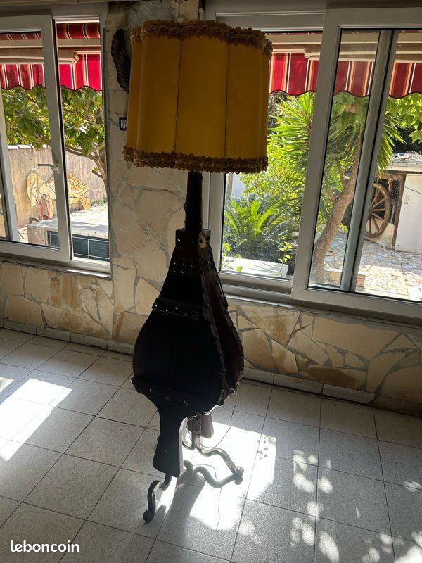 Lampadaire vintage avec abat jour (image 2)
