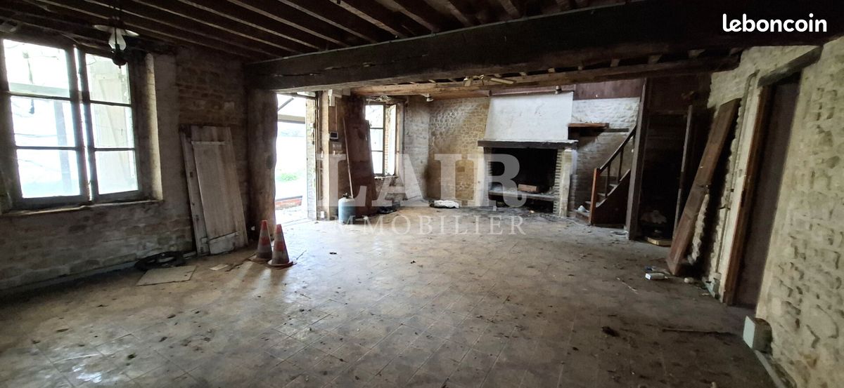 Propriété 9 pièces 361 m² (image 2)