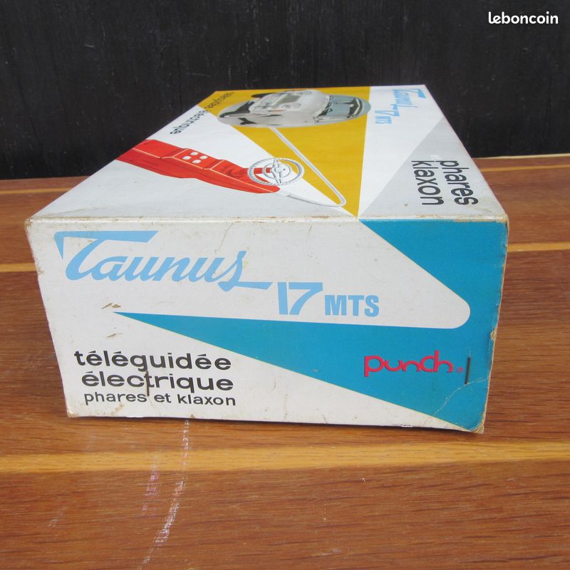 Jouet Vintage Ford Taunus 17M Mont Blanc - Voiture Filoguidée Avec Boîte Punch - 30 Cm