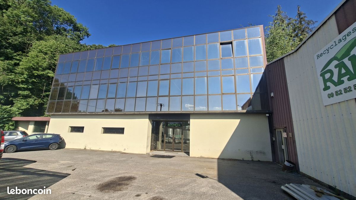 Maison 4 pièces 480 m² · à Morette · 480 m² · 236 000 €