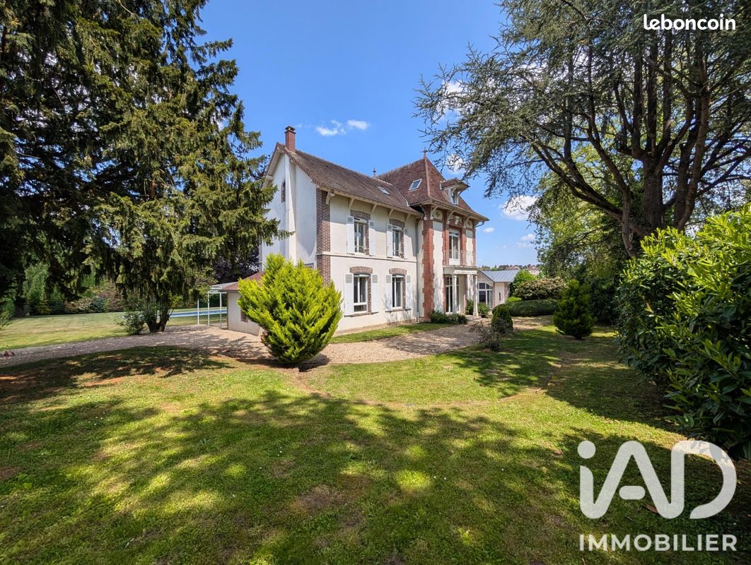 Maison 8 pièces 295 m² · à Auxerre · 295 m² · 545 000 €