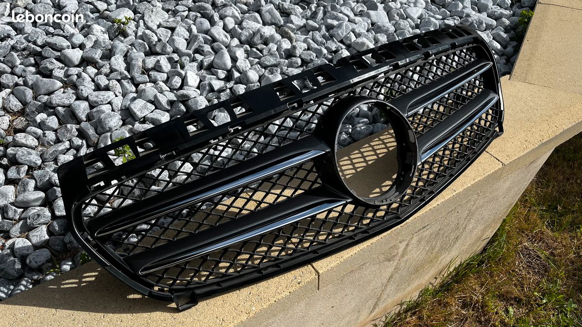 Grille de calandre Mercedes Classe A W176 (image 2)