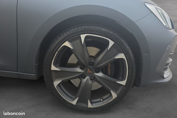 CUPRA LEON 1.4 E-HYBRID 245 VZ DSG6 Sièges chauffants Toit Ouvrant Peinture Mate Garantie 12 mois (image 4)