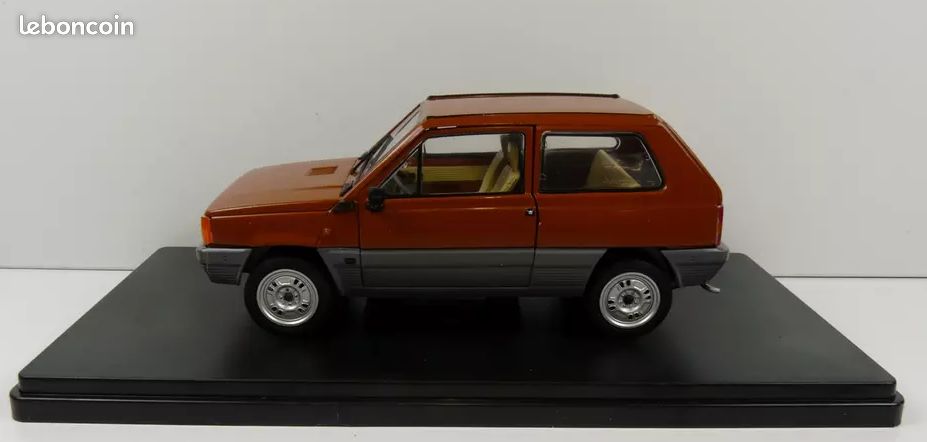Fiat Panda I (1980) Miniature 1/24 Hachette - Boîte Abîmée