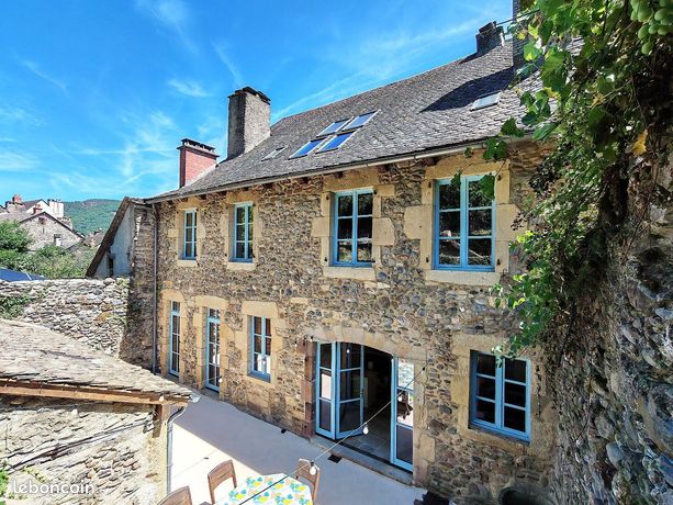 Propriété 8 pièces 372 m²