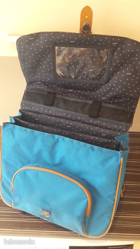 Cartable Tann's bleu à roulettes 38cm (image 2)