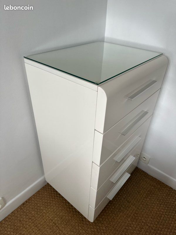 Lot tables de chevets et commode (image 2)