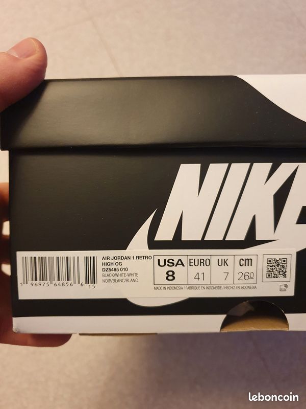 Air Jordan 1 Retro High OG Black and White (image 3)