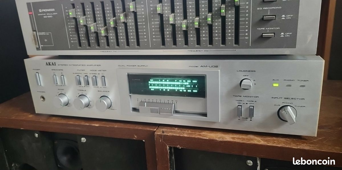 en l'état à réparer matériel hi-fi vintage ampli stéréo Akai