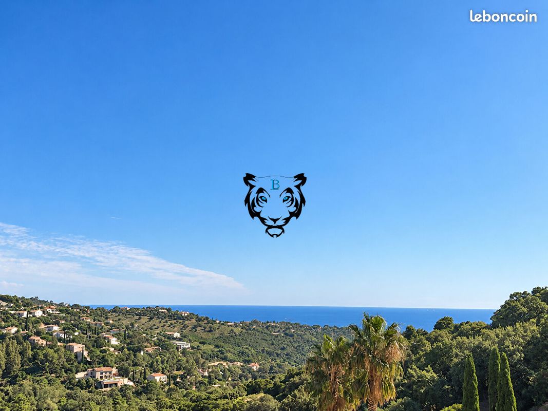 Appartement 3 pièces 47 m² · à Roquebrune-sur-Argens · 47 m² · 349 000 €