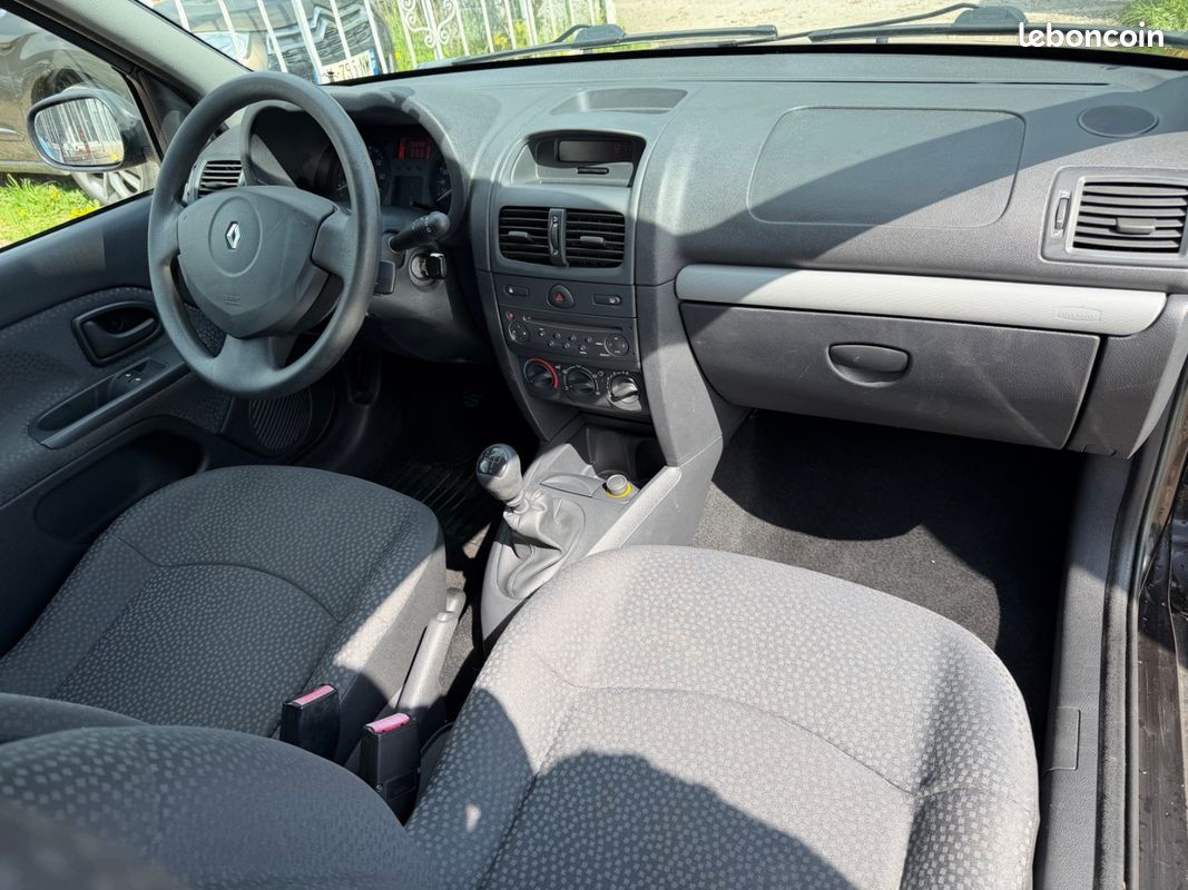 Renault CLIO II 1.2 60CH Campus (image 6)