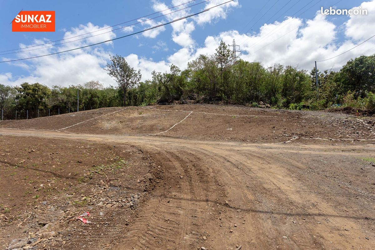 Terrain 253 m² · à Saint-Louis · 253 m² · 114 596 €
