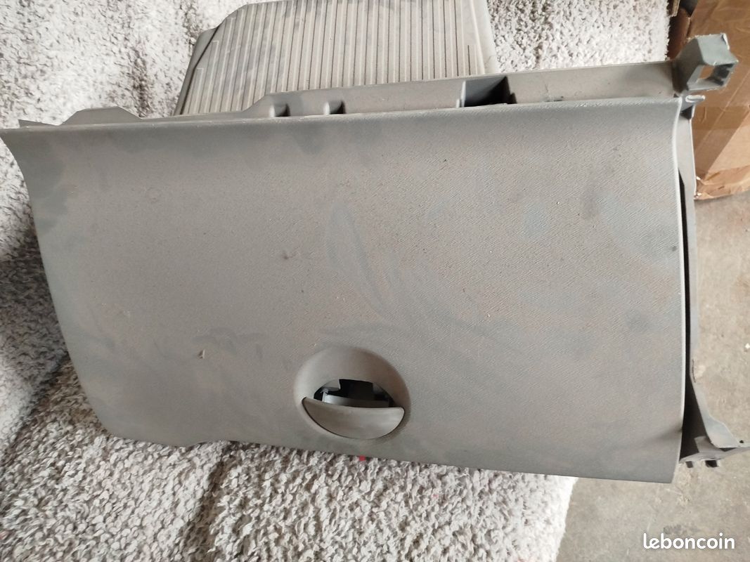 Boîte a gant clio 2 phase2 (image 1)
