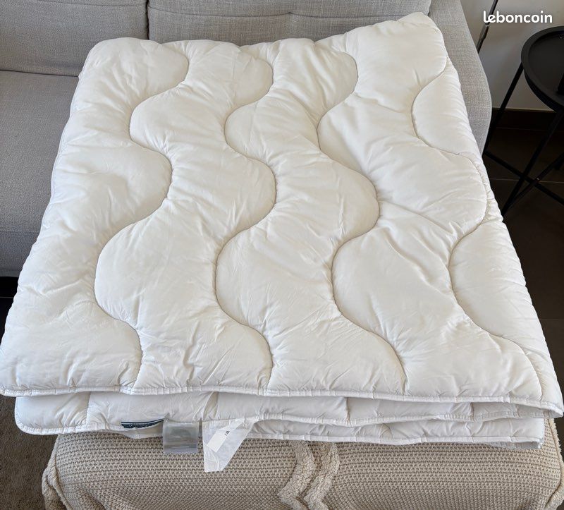 Couette Chaude Dodo Vancouver 400g - 220x240cm Pour Lit Double
